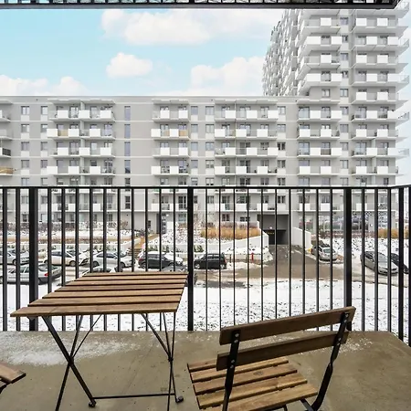 Apartment Black And White Close To The River In By Renters Breslau